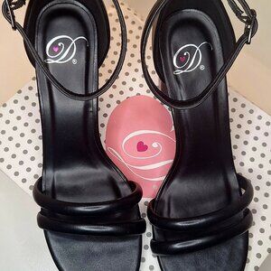 🔥New In Box🔥 Delicious Strappy High Heel Sandals Sz 9